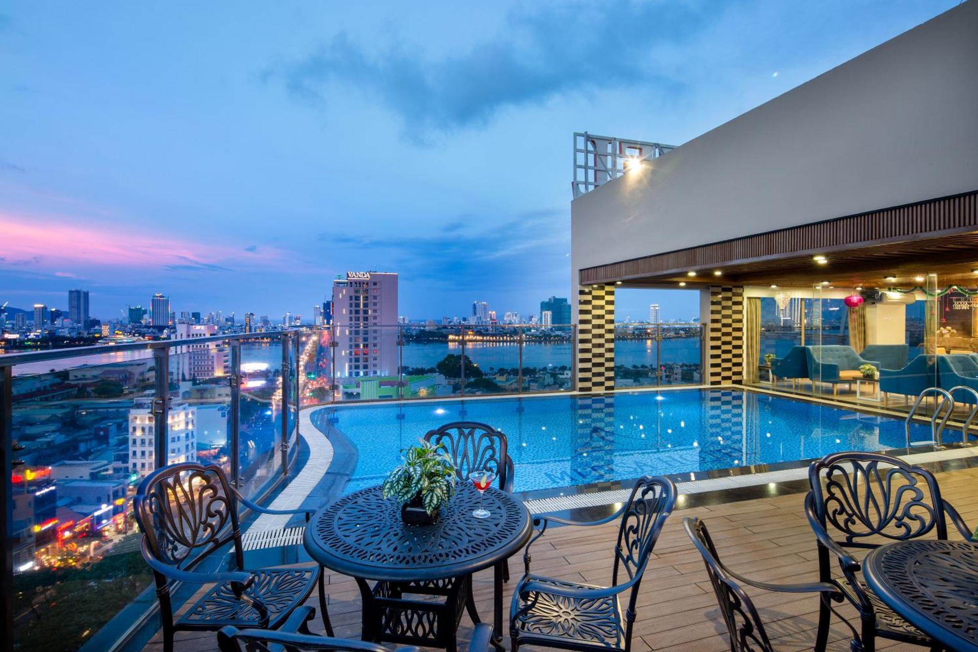 Mitisa Hotel Da Nang - Near Dragon Bridge Buitenkant foto