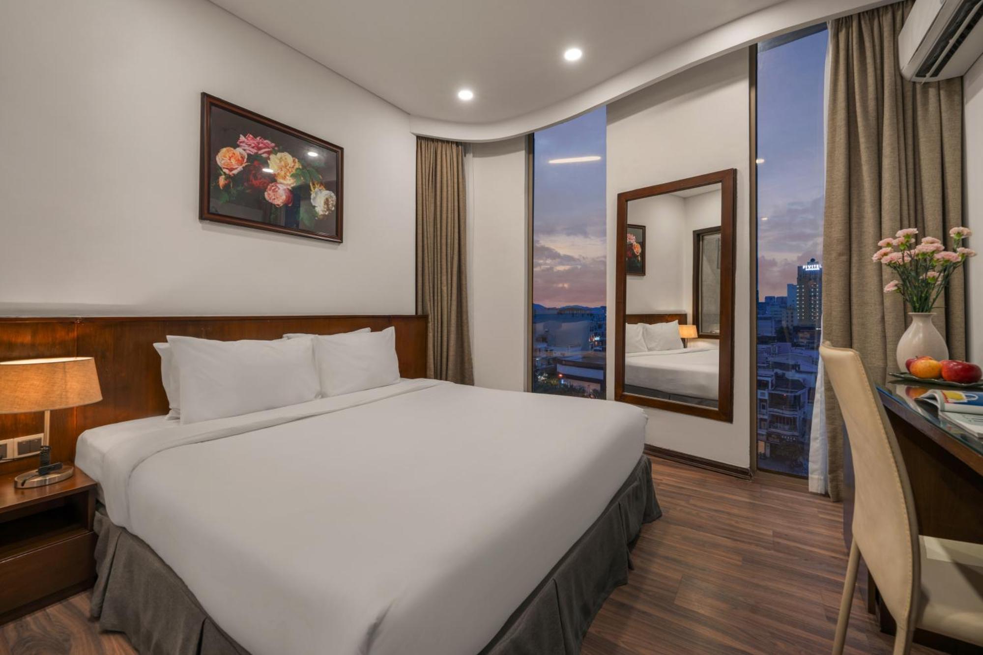 Mitisa Hotel Da Nang - Near Dragon Bridge Buitenkant foto