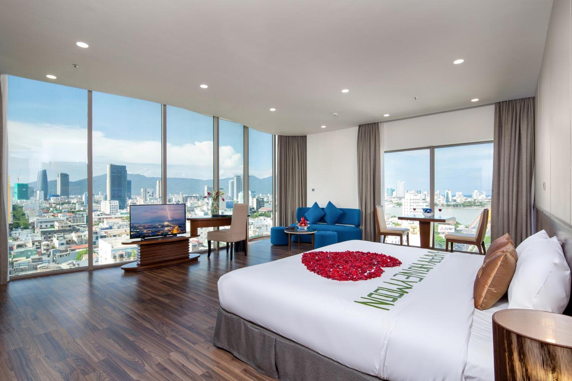 Mitisa Hotel Da Nang - Near Dragon Bridge Buitenkant foto