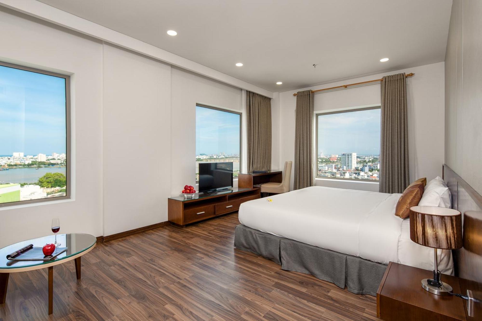 Mitisa Hotel Da Nang - Near Dragon Bridge Buitenkant foto