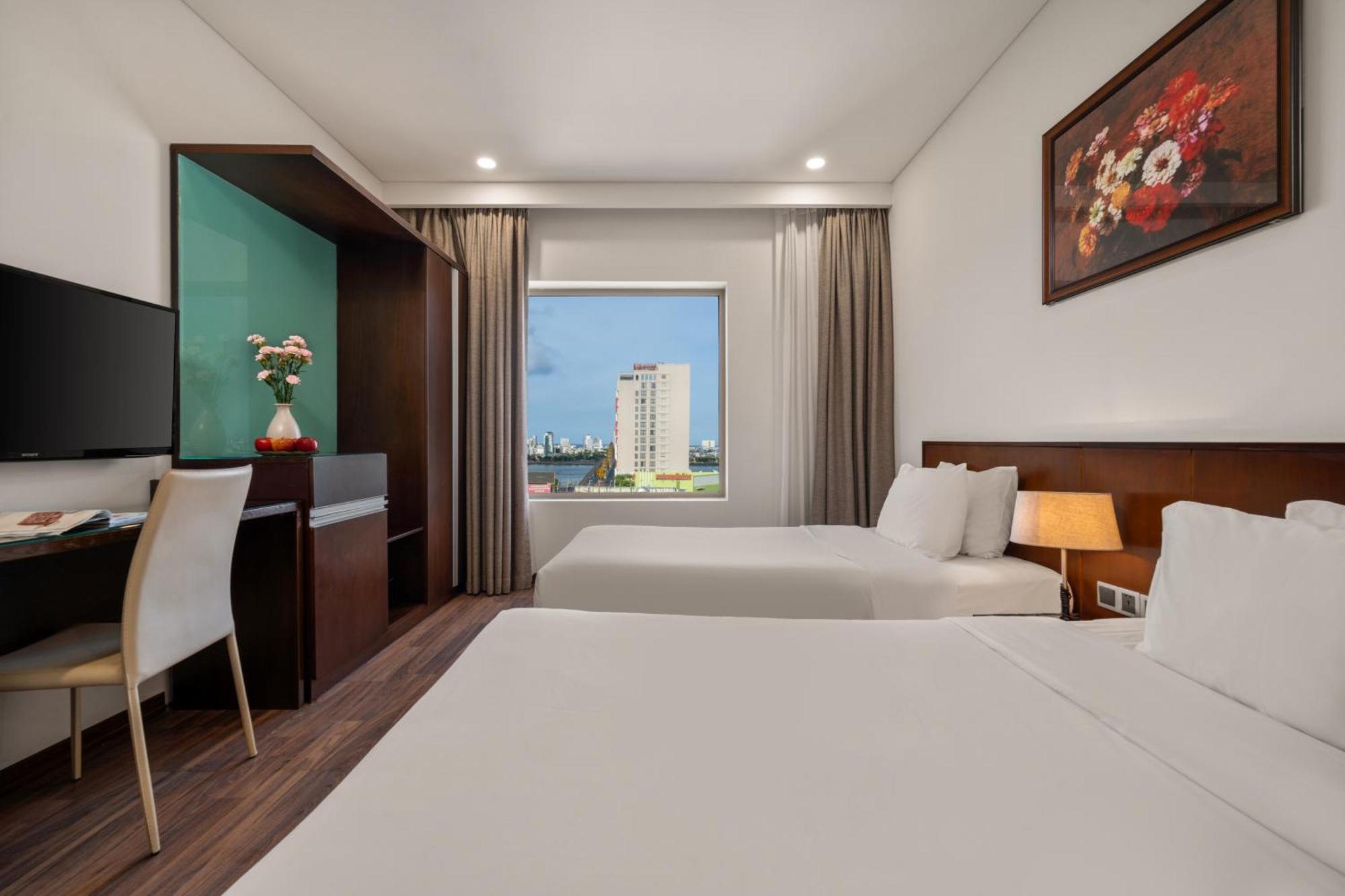 Mitisa Hotel Da Nang - Near Dragon Bridge Buitenkant foto